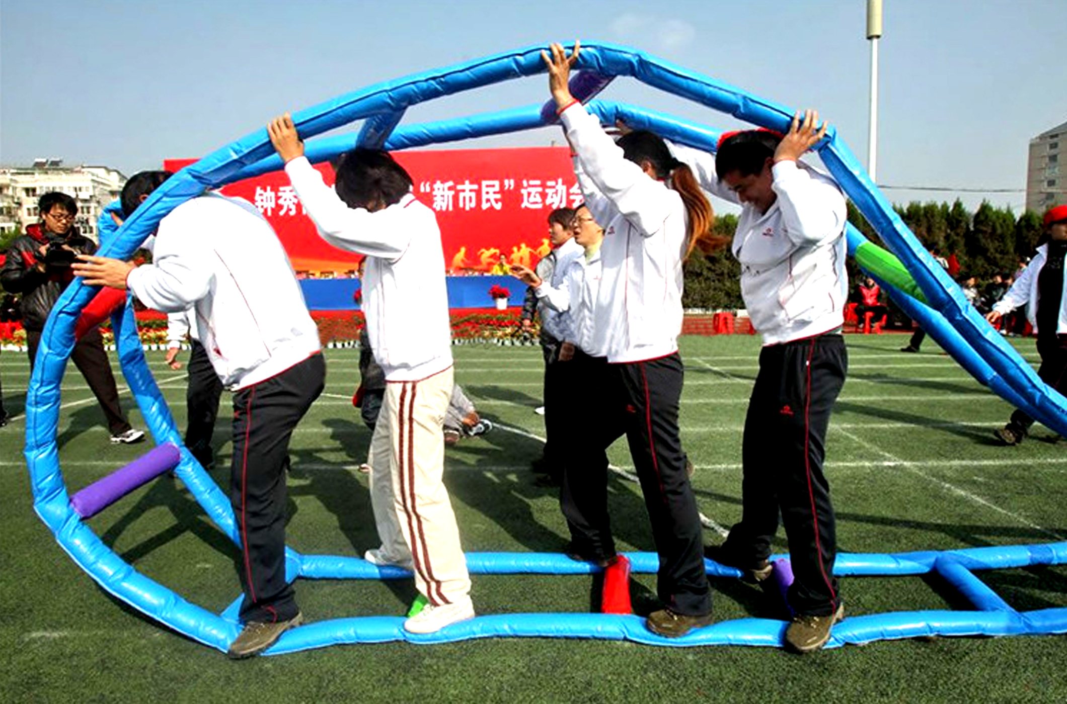 趣味運(yùn)動(dòng)會(huì)項(xiàng)目介紹：車(chē)輪滾滾 財(cái)源滾滾